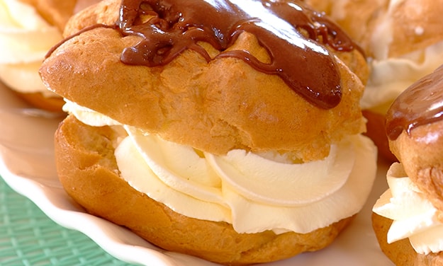 Chocolate Eclairs Recipe | Bake with Stork