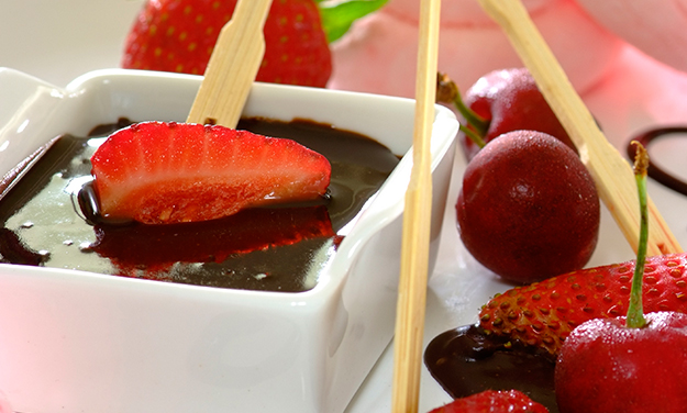 Quick Chocolate Fondue Recipe | Bake with Stork