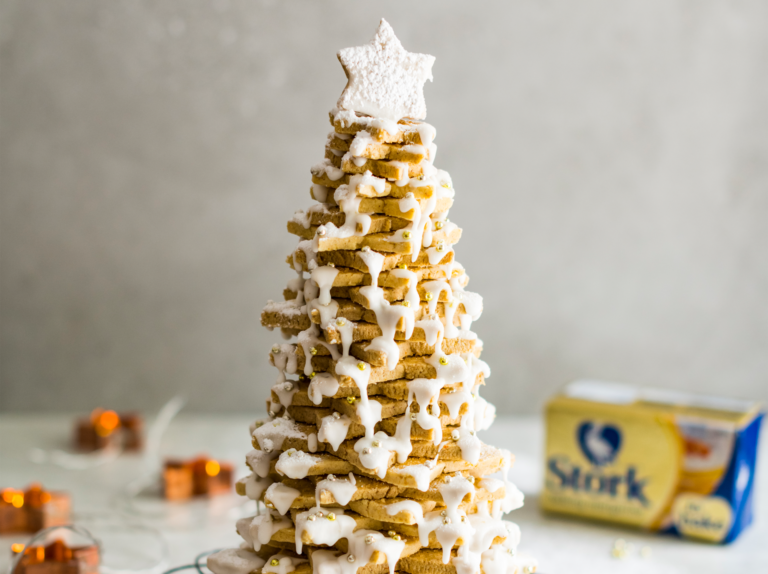 Naartjie and Cinnamon Christmas Cookie Tree Recipe | Stork