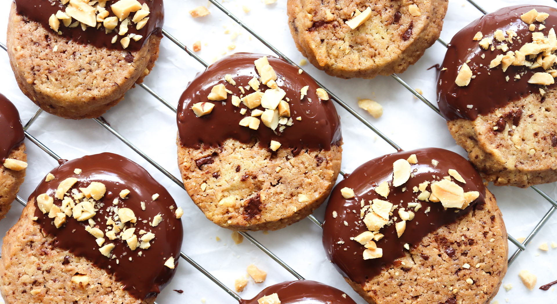 Choc-mas Peanut Cookies - Stork