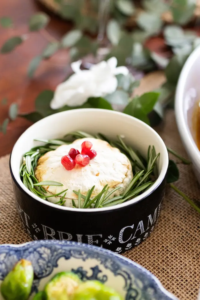 CAMEMBERT & ROSEMARY WREATH - Stork